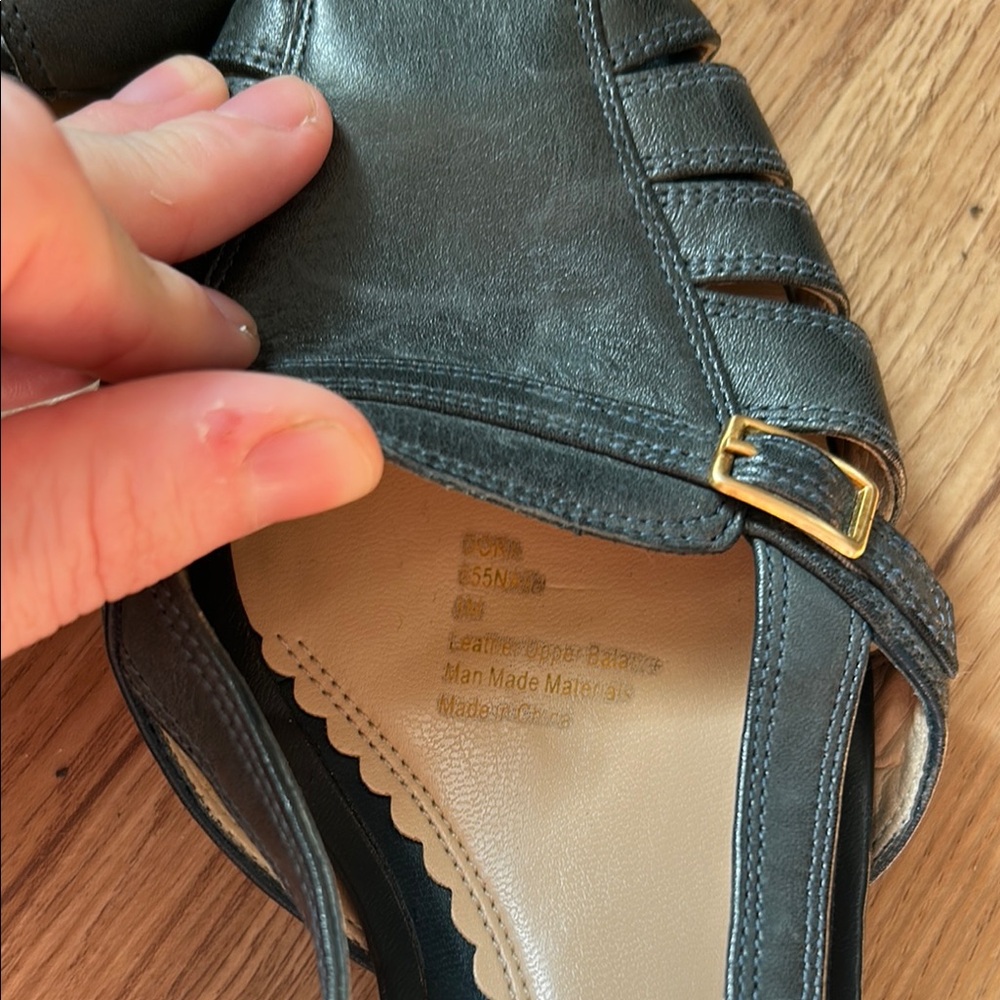Naturalizer size 8 Strappy Leather Heels - Picture 3 of 5